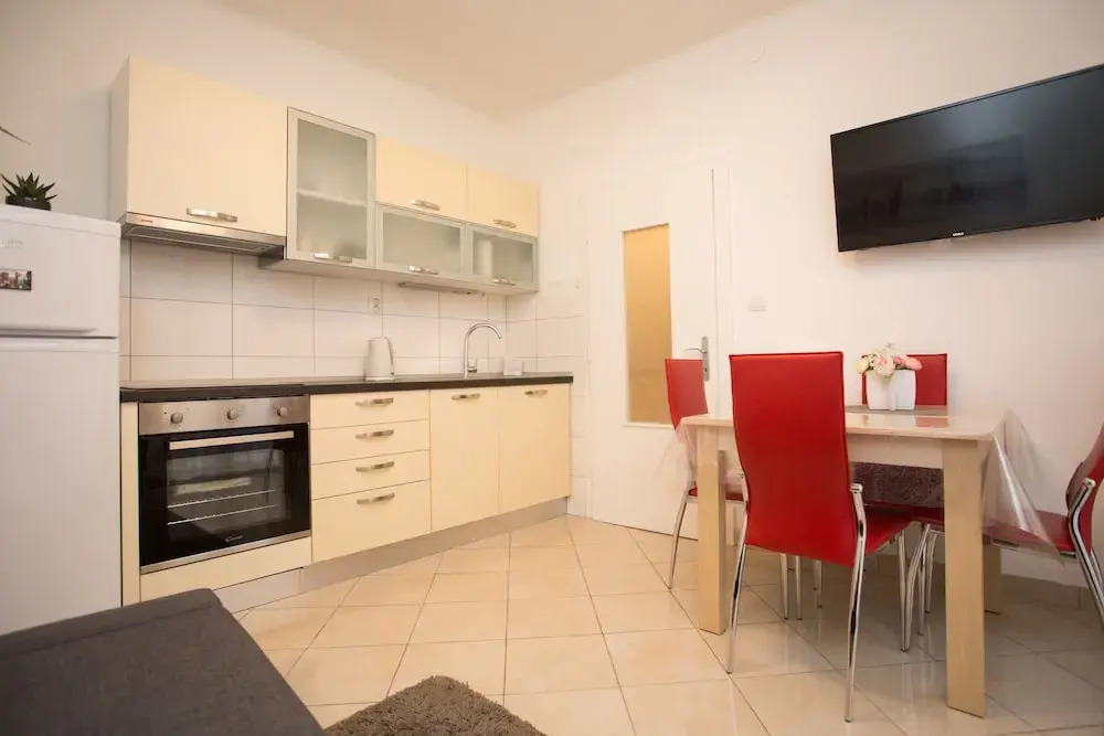 Split Center Beautiful Apartment