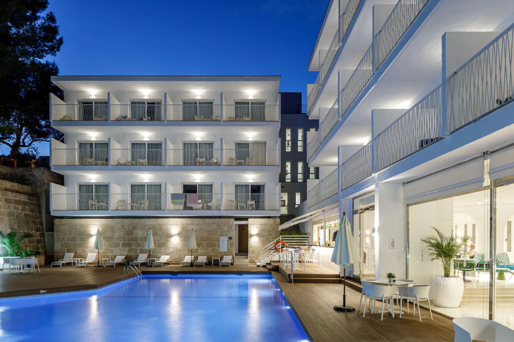 Hotel Torá