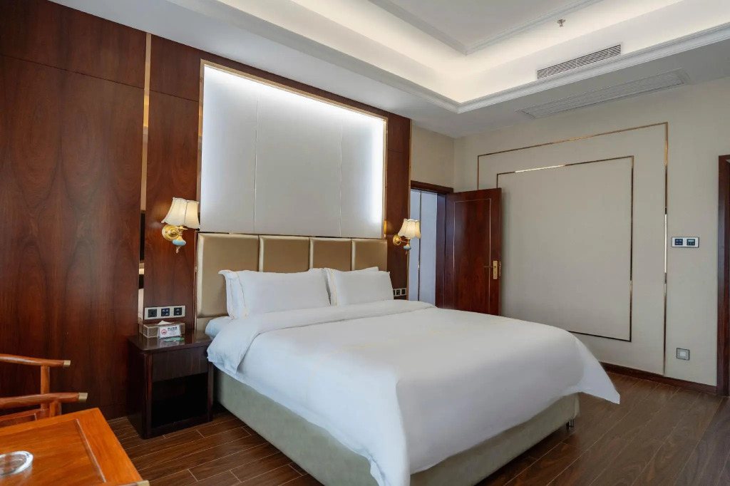 Junyi Hotel