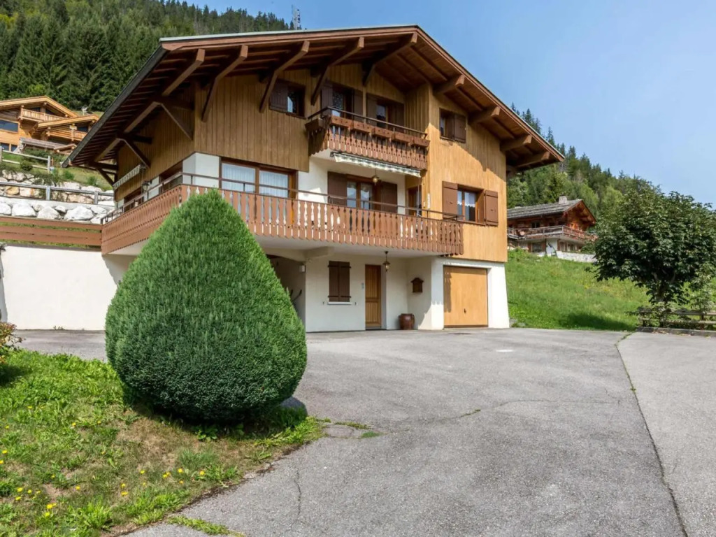 Chalet La Clusaz, 5 pièces, 9 personnes - FR-1-437-56