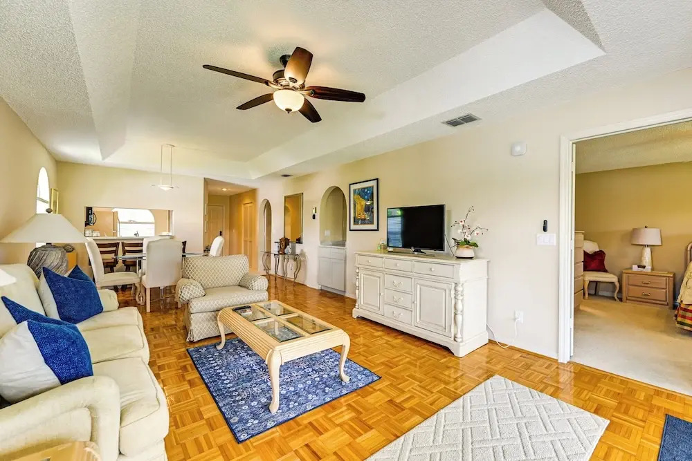 Snowbirds Welcome! Naples Resort Condo Near Golf