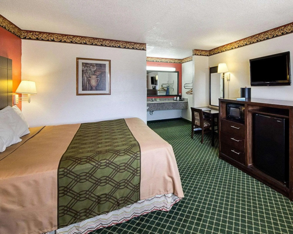 Rodeway Inn San Antonio Lackland AFB - SeaWorld-Rivarwalk-The Alamo