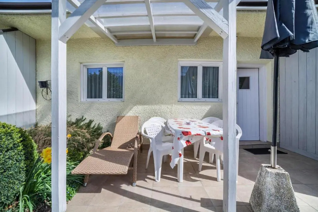 Camping Adler Bungalow 18