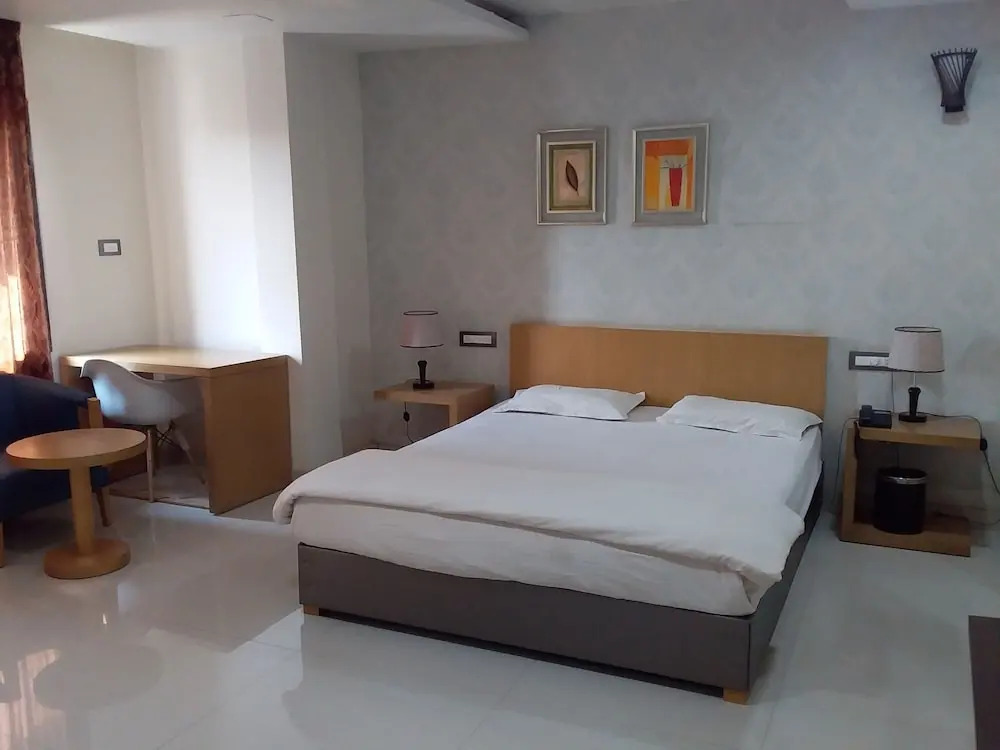 Hotel Kasturi International
