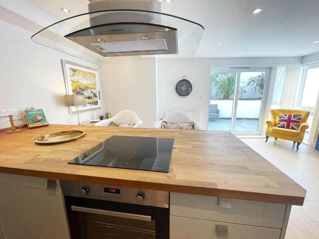 1 Ocean Views