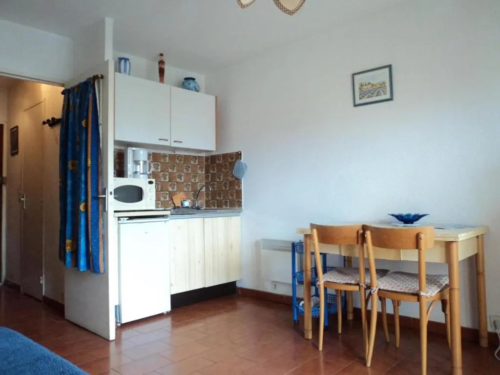Appartement Sainte-Maxime, 1 pièce, 4 personnes - FR-1-226-303