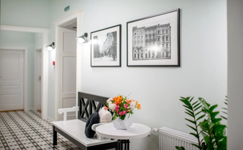 Art Deco Central Rooms
