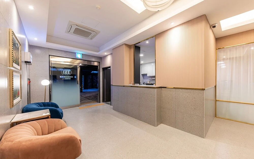 Brown Dot Hotel Jeonggwan
