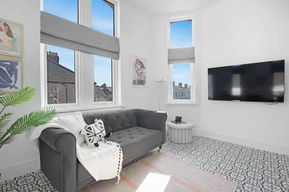 The Family Nest 3-bed Apartment With Parking