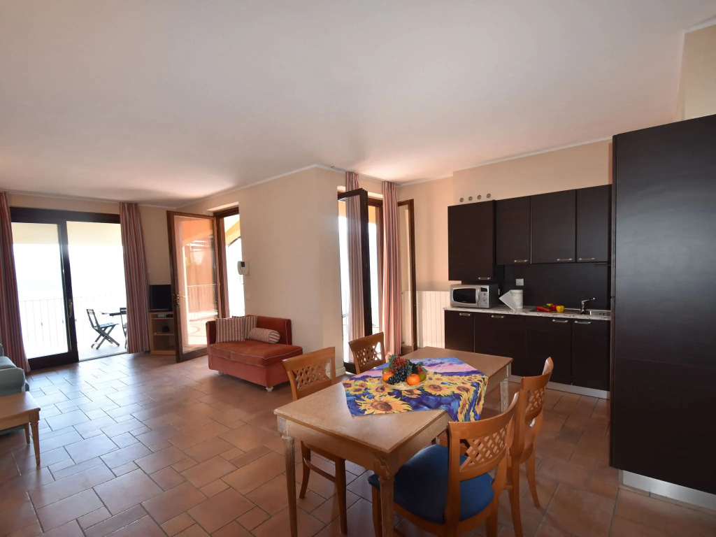 Lakeview apartment in Oggebbio with swimming pool
