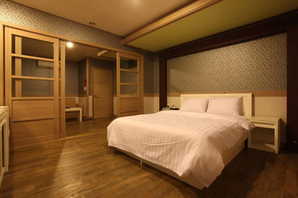 KS Hotel