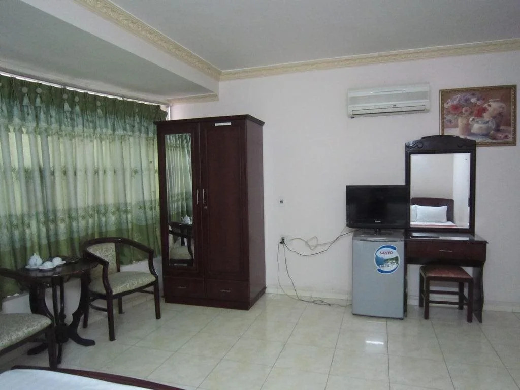 Ninh Hue Hotel