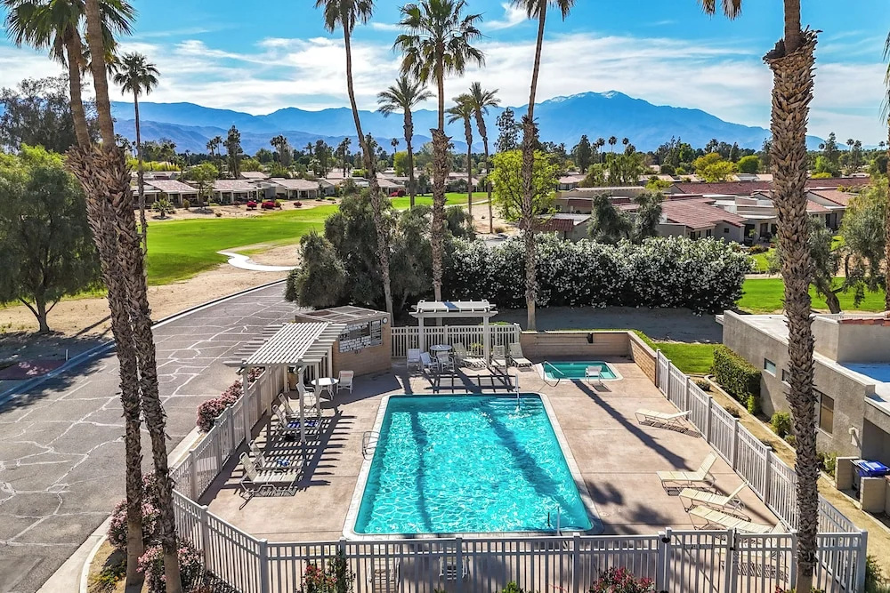 Golfers Haven! Palm Desert Escape w/ Pool Access