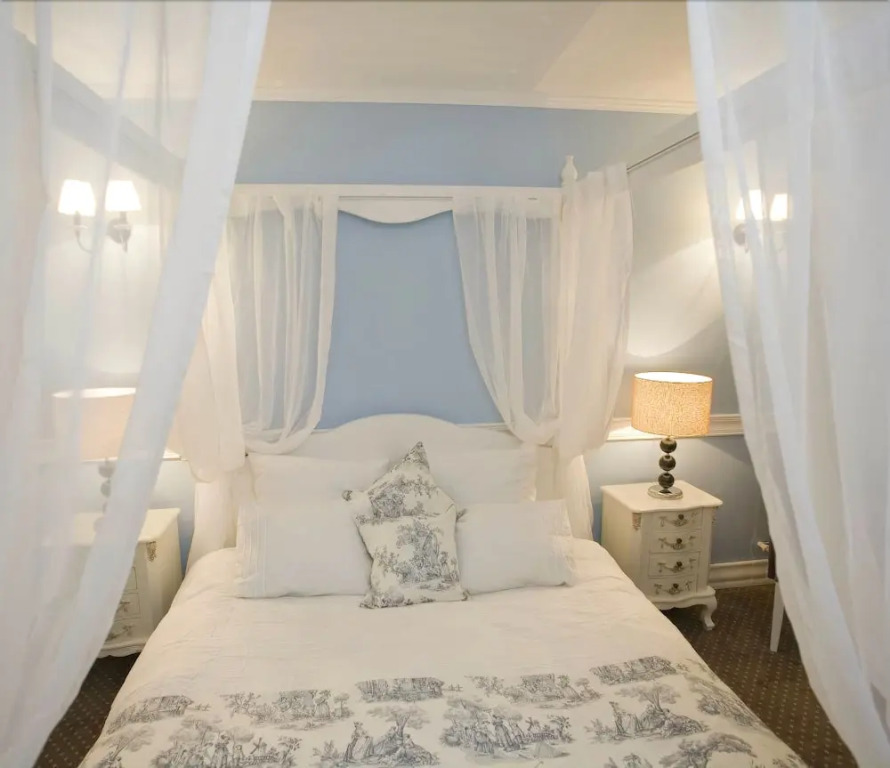 Akasha Retreat