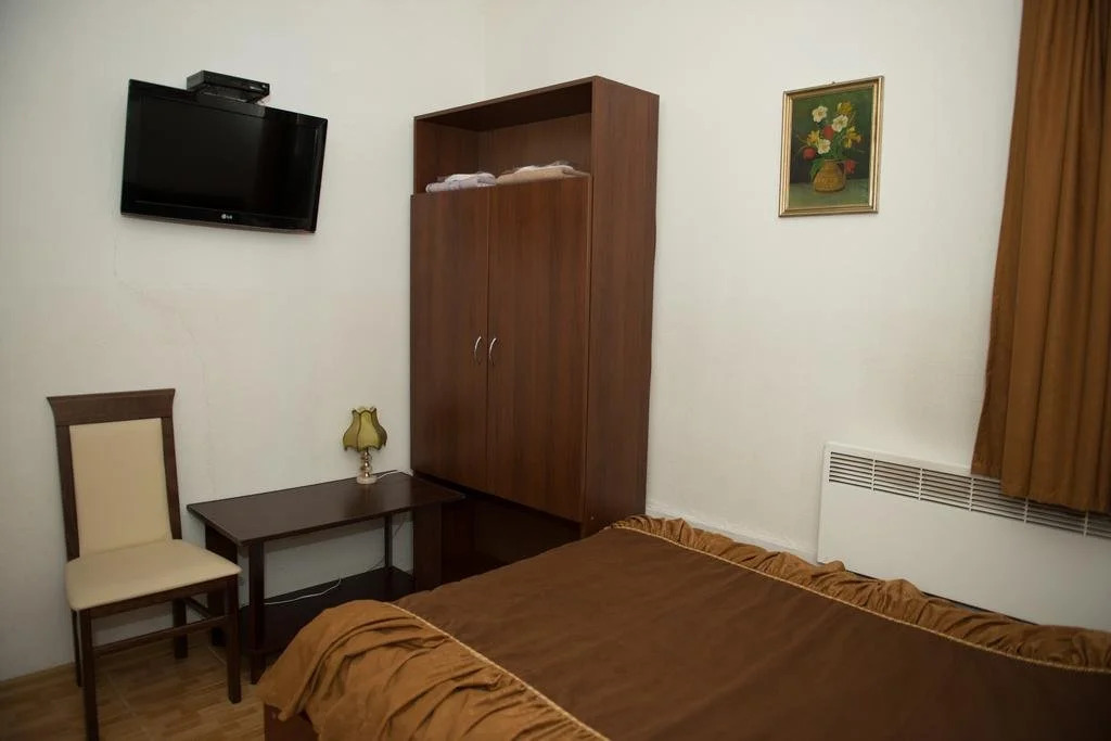 Acorn Hotel