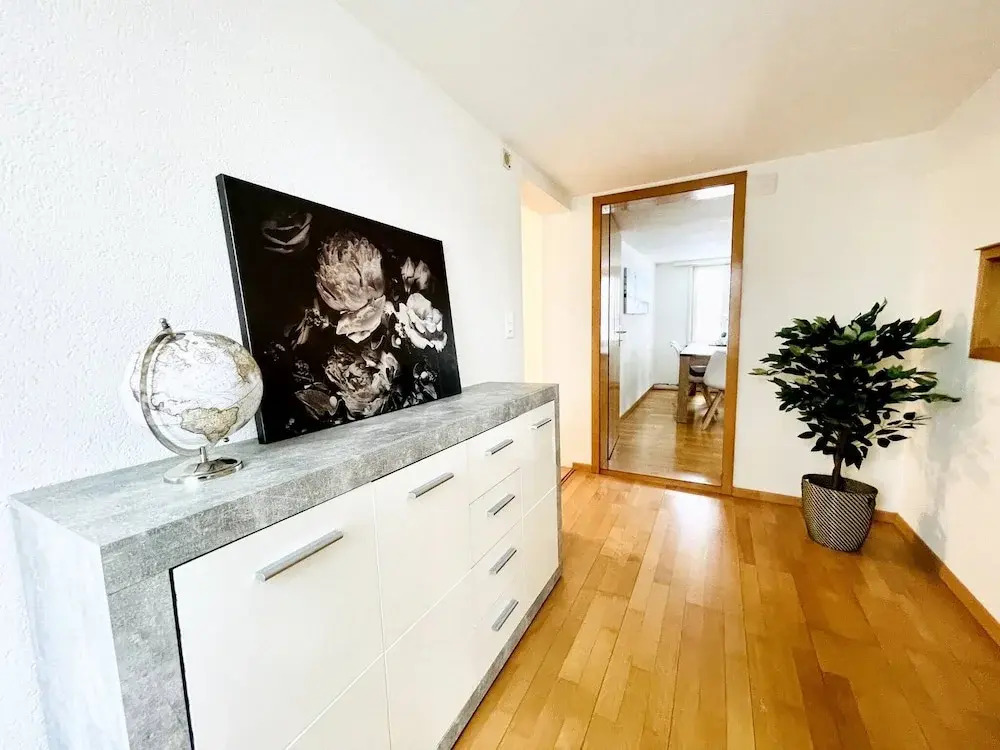 Beautiful Old Building Apartment In The Center
