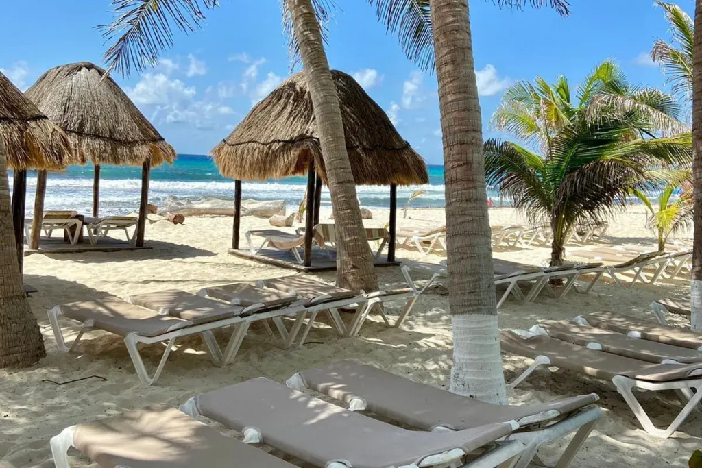 Hive Cancun by G Hotels