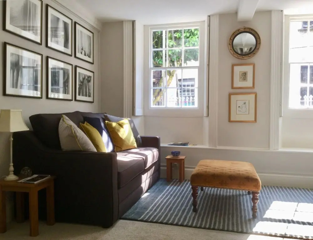Fabulous Apt Historic House St Aubin