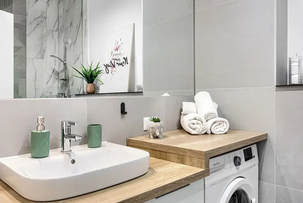 ARI - AFI Mall Luxurious Apartments