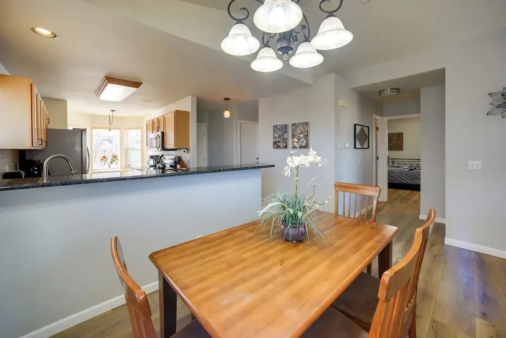 Updated Springs Home - 3 Mi to Garden of the Gods!