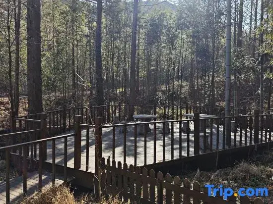 Kaichen Puju Hot Spring Village Resort Hotel