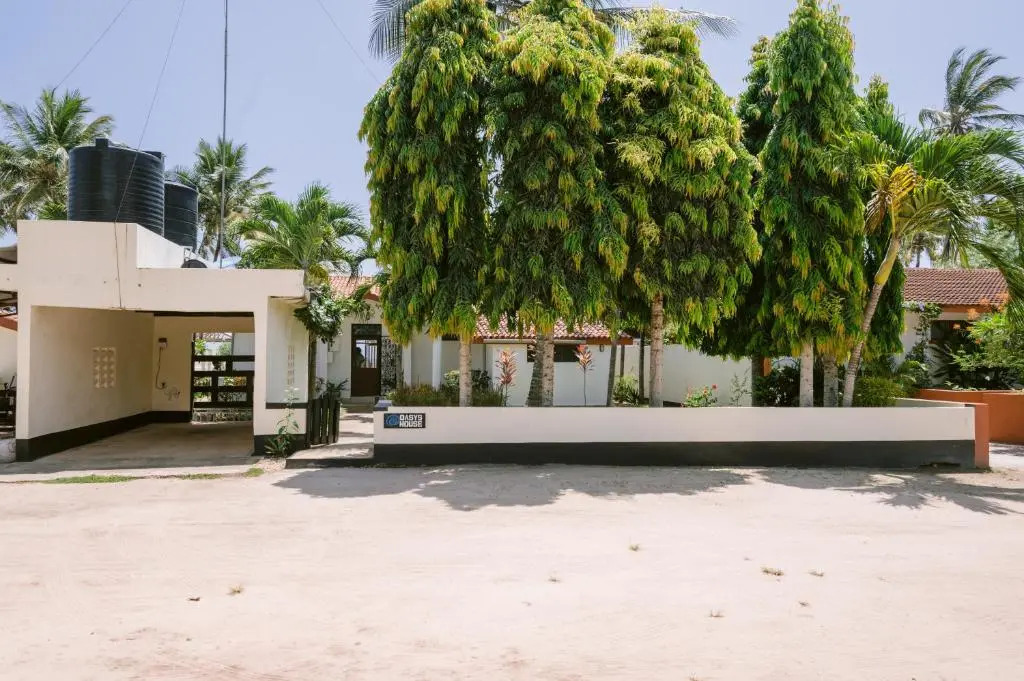 Oasys House - Beautiful Private Beach Front Home