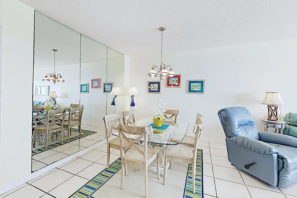 Pelican Pointe 302