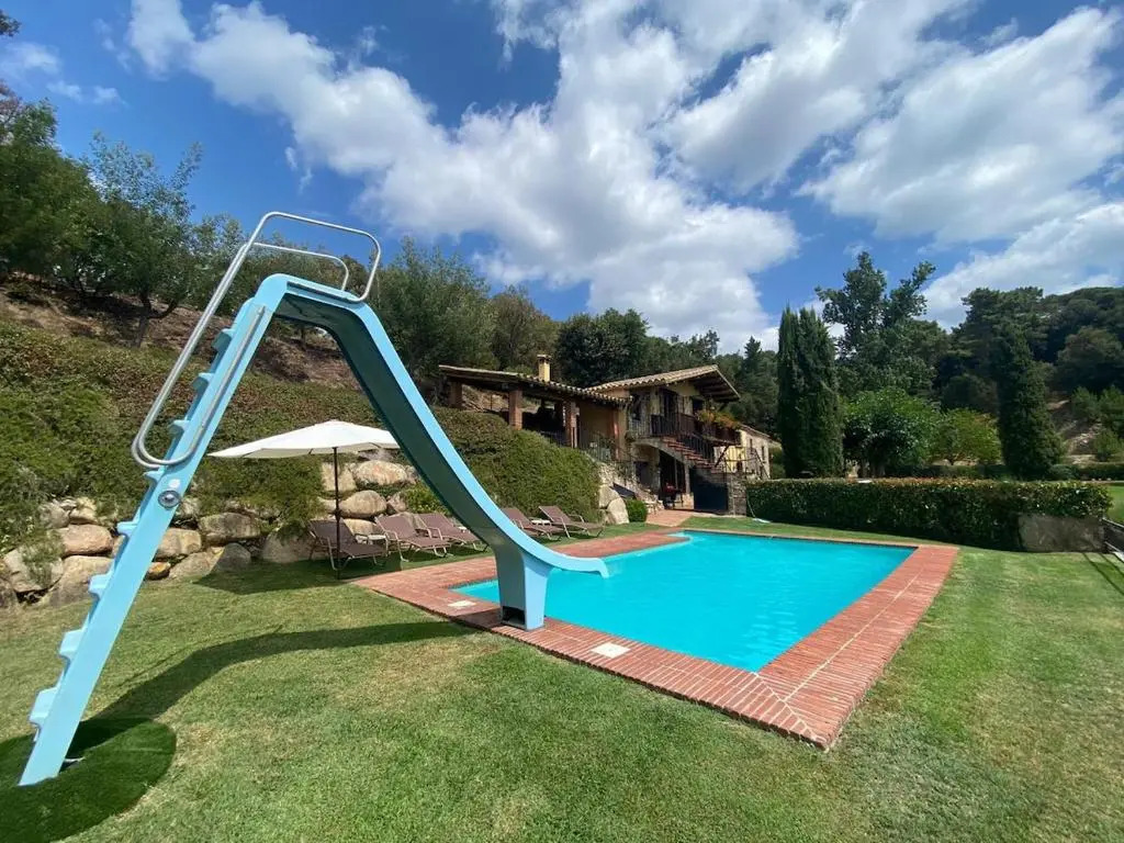 Catalunya Casas Stunning Costa Brava mountain retreat and 30kms away from the beach