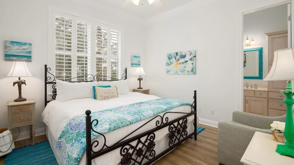 Sea Pearl- Dbts- 4840 Ocean Blvd- 4BR 4.5ba