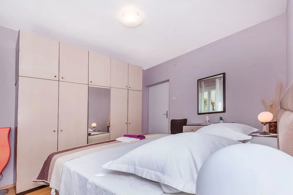 Apartment and Rooms Tatijana
