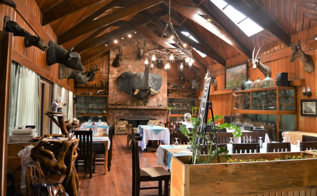 Log Cabin Hotel - Baguio