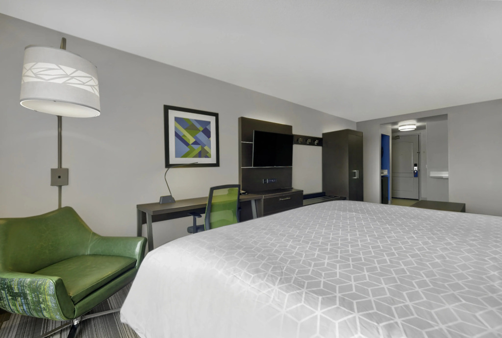 Holiday Inn Express Hotel & Suites Kansas City - Grandview by IHG