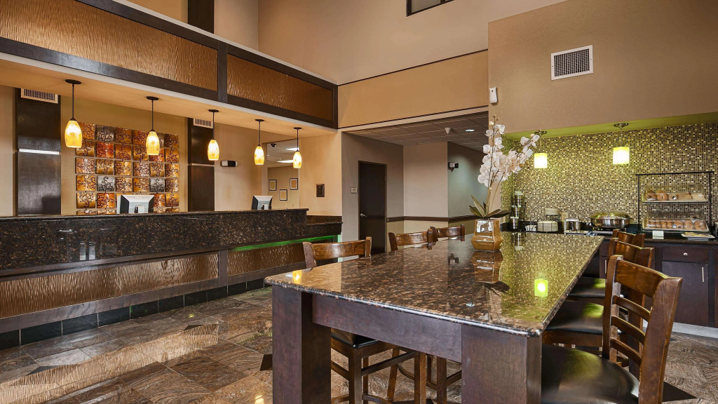 Best Western Inn & Suites - Lake Charles