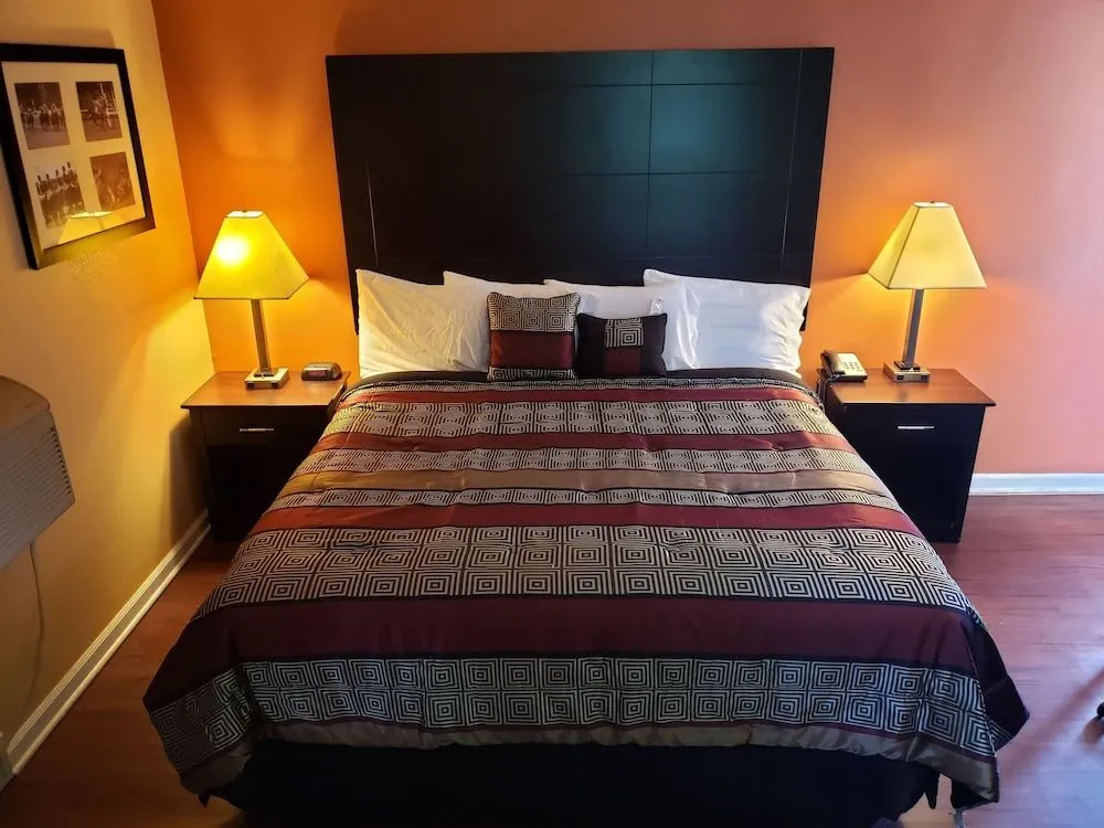 Four Season Motel
