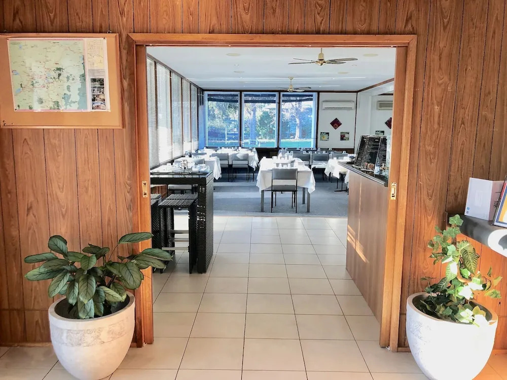 Byer Fountain Motor Inn