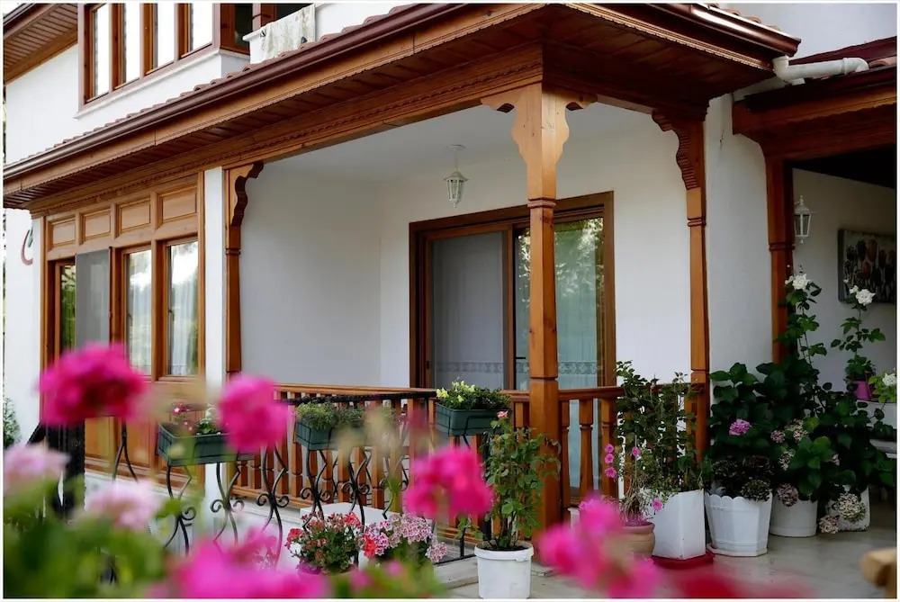Ayka Hotel