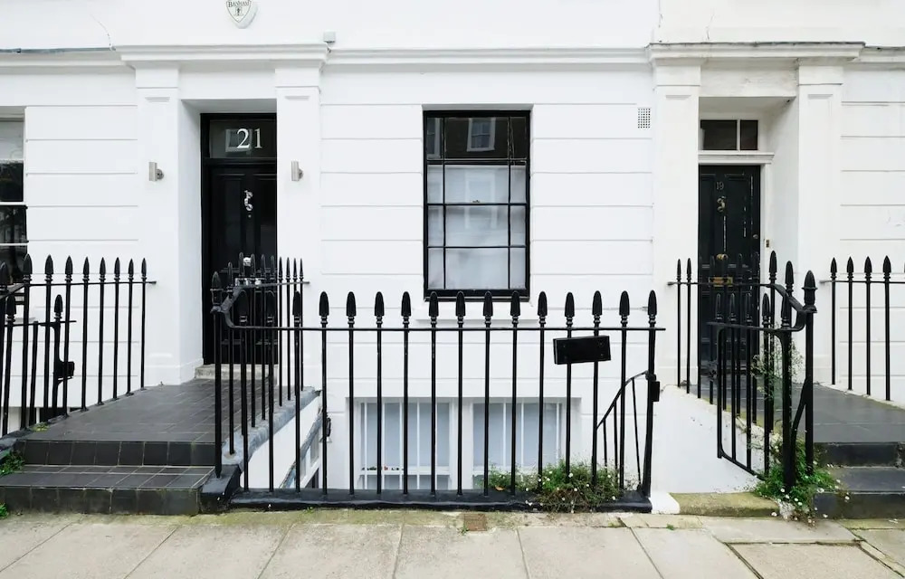 Lovely & Central Garden Flat in Victoria