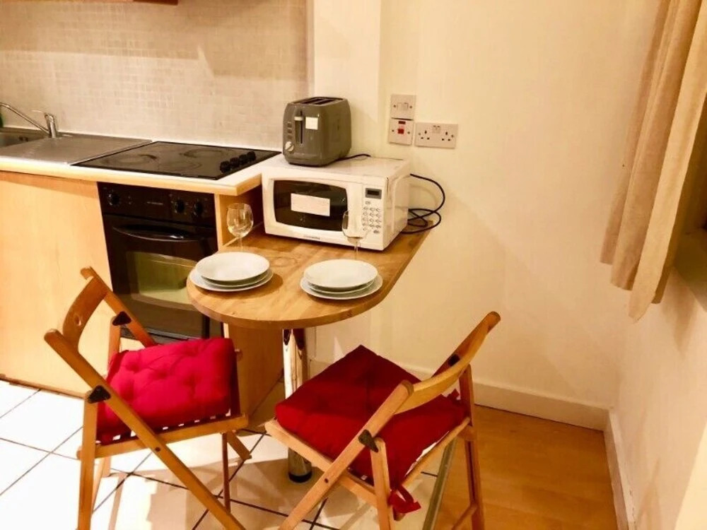 HFS Studio Next To Hydepark L11