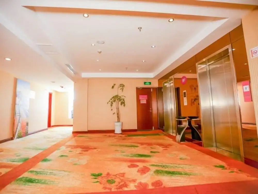 GreenTree Inn JUSCO Shopping Mall Business Hotel