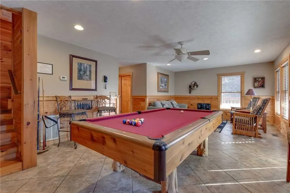 Arrowhead Lodge, 3 Bedrooms, Pool Access, Pet Friendly, WiFi, Sleeps 10