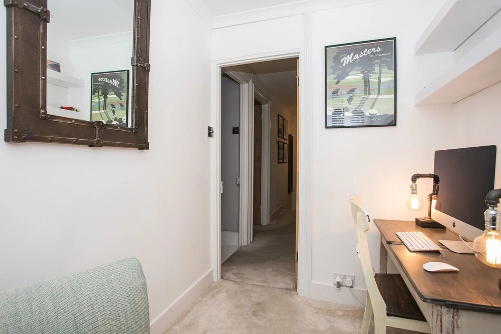 2 Bedroom Flat in Brixton Sleeps 4