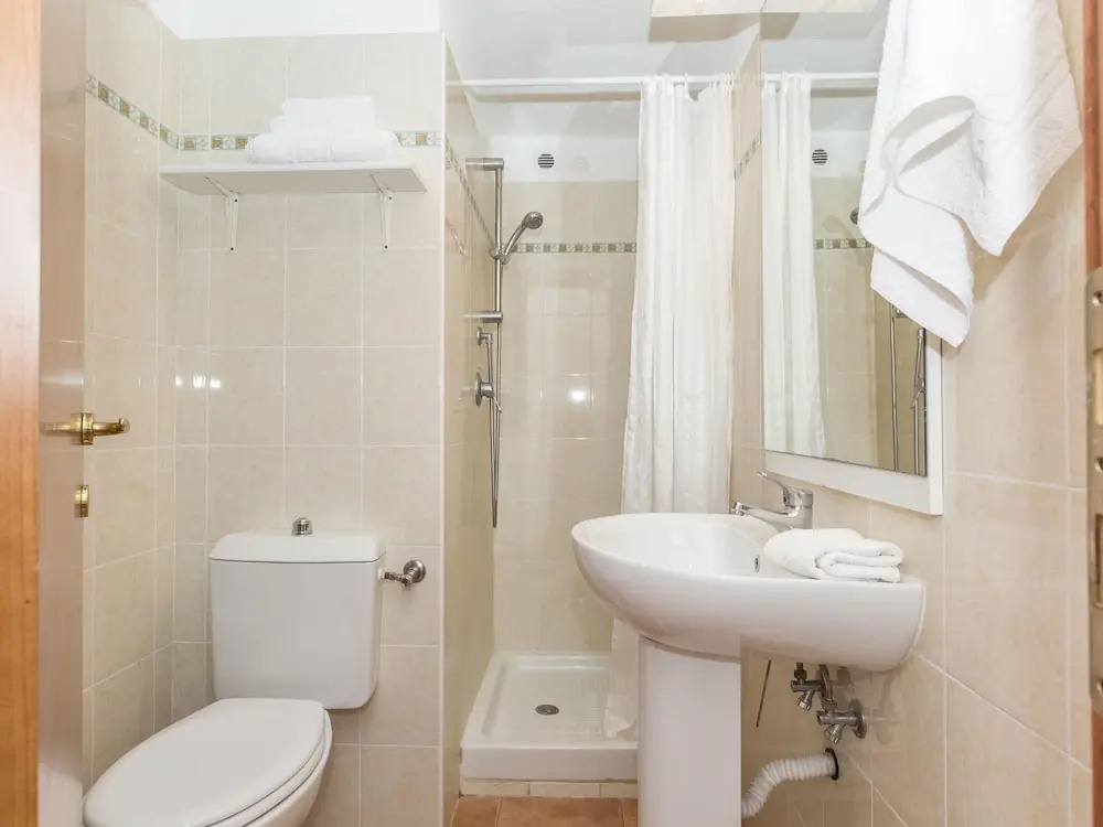 Spacious apartment with balcony on the east coast of Corsica