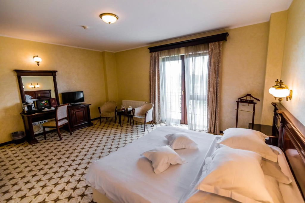 Hotel Golden House