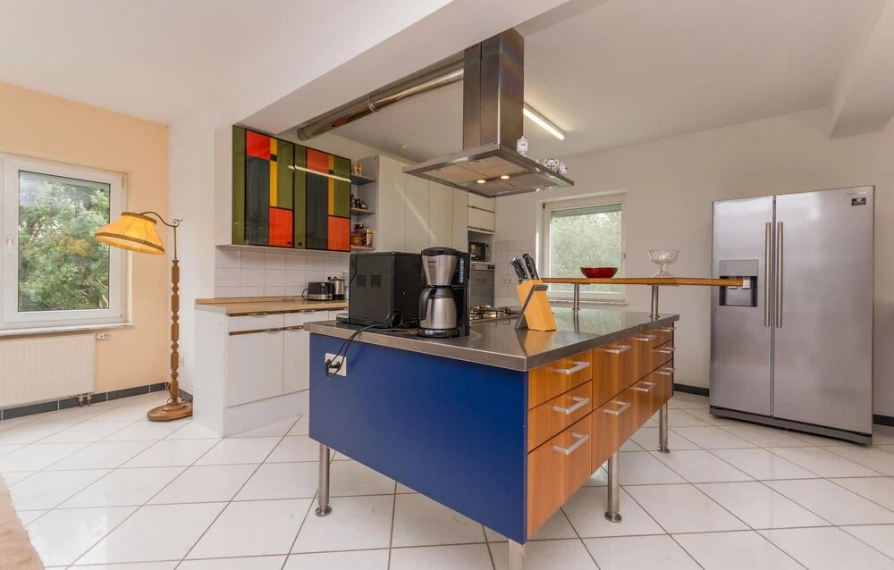 Gorgeous Home In Rastane Donje