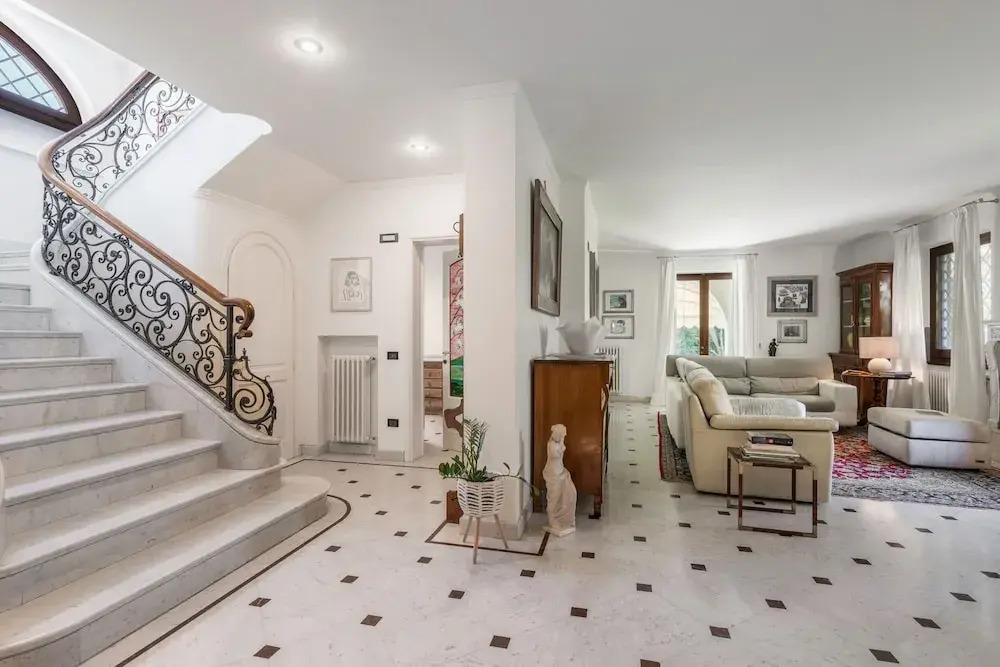 Villa Le Fontanelle In Forte Dei Marmi With Ac