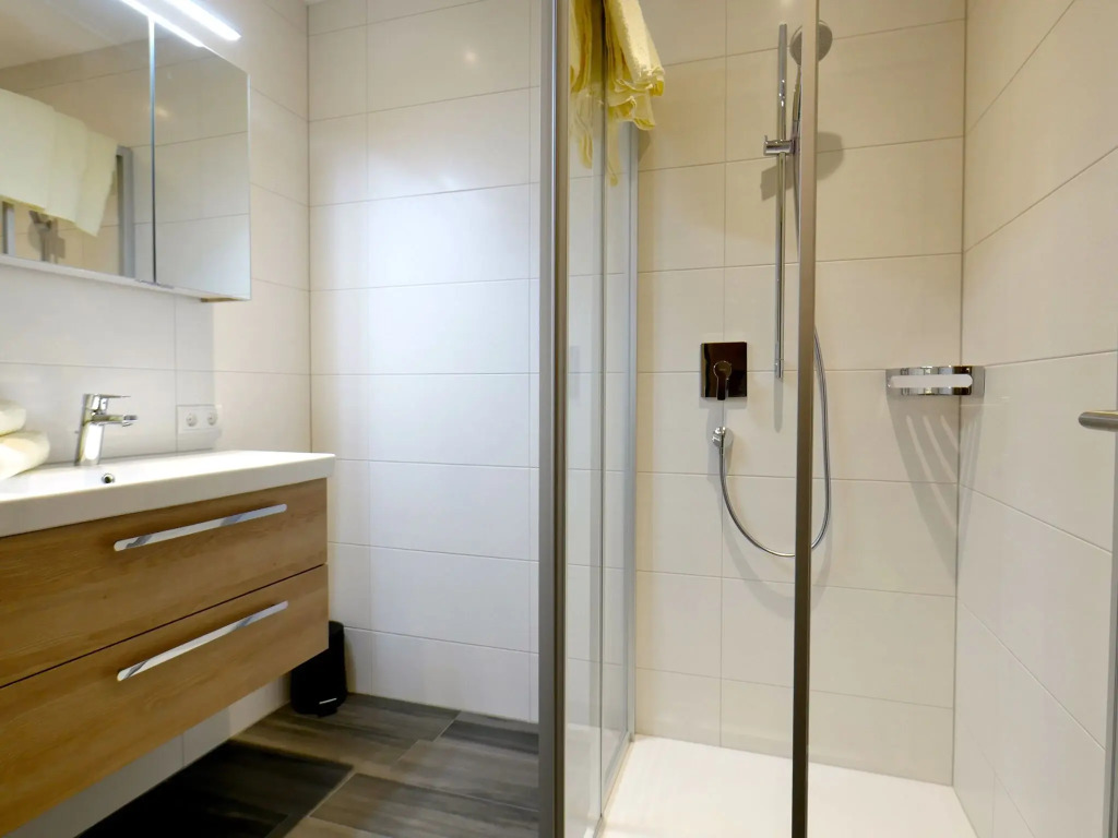 Top holiday apartment in Fügen with ski room and terrace
