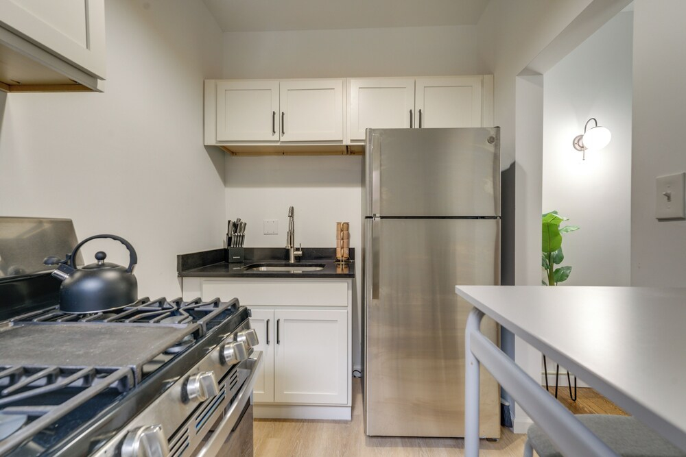 Pet-friendly Midtown Gem, 1 Mi to Dtwn Detroit