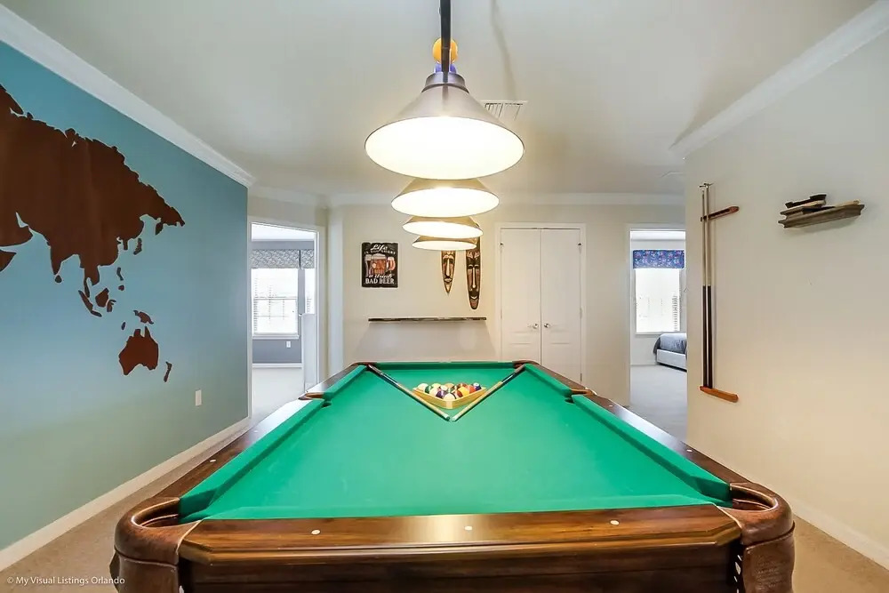 9 Bed 6 Ba Villa with Games, Pool & Spa
