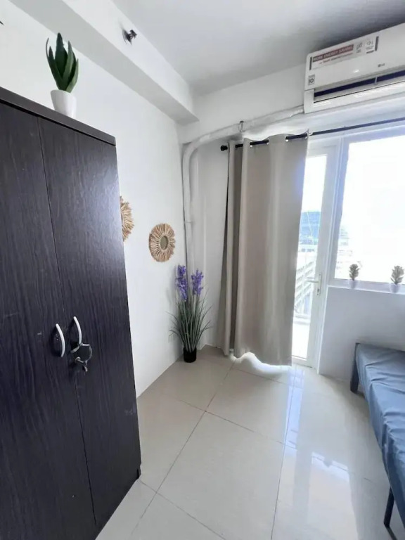 Shore Residences