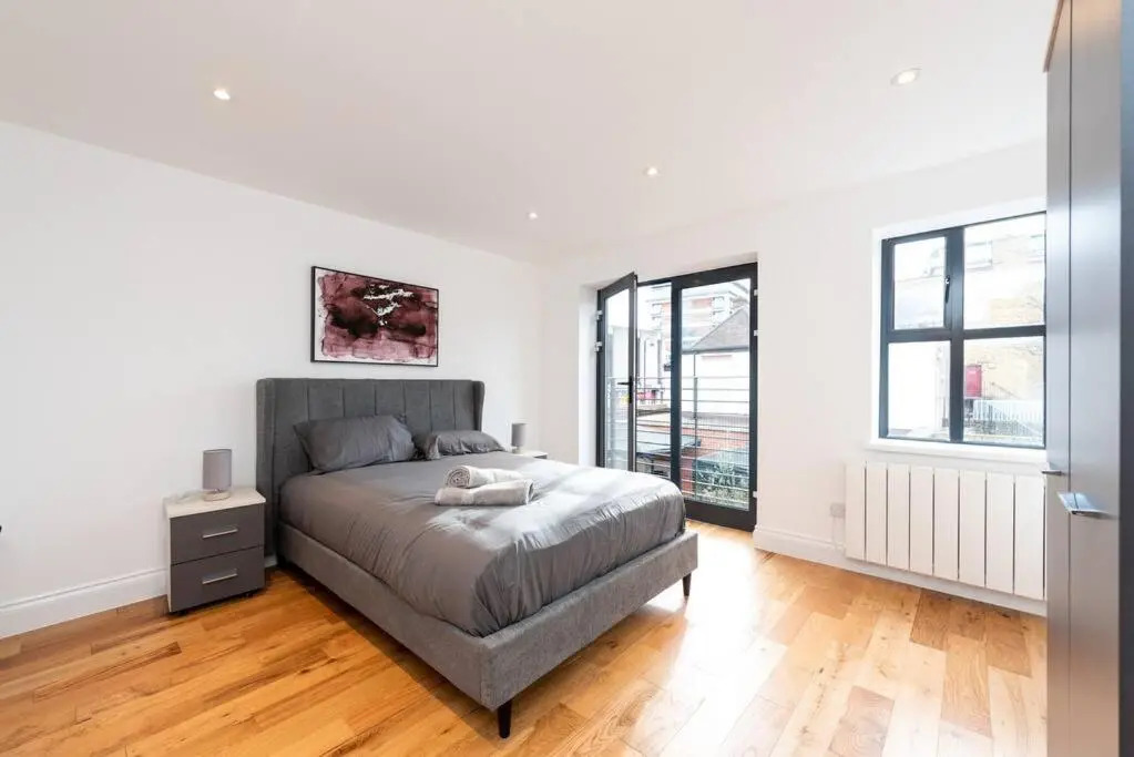 Gorgeous Modern Apartment BR2
